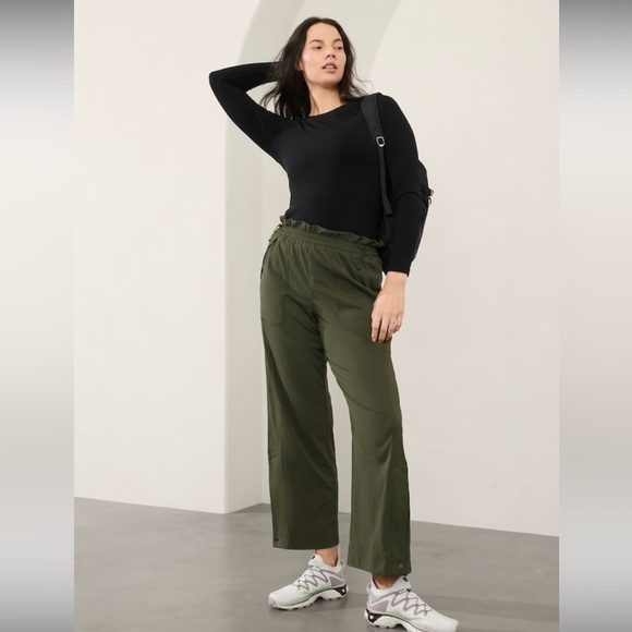 NWT Athleta TREKKIE HIGH RISE PARACHUTE PANT / Aspen Olive - Picture 5 of 9